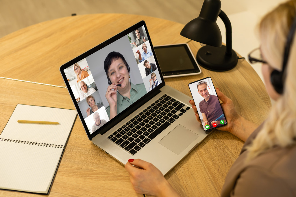 People working while talking on video call